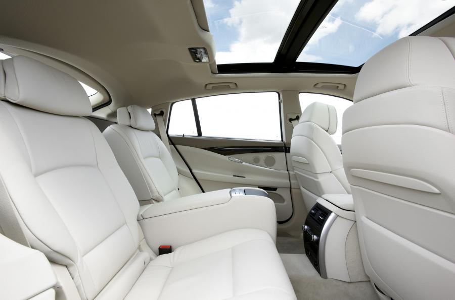  BMW 5-Series GT 2010 года  (фото 33 из 133)